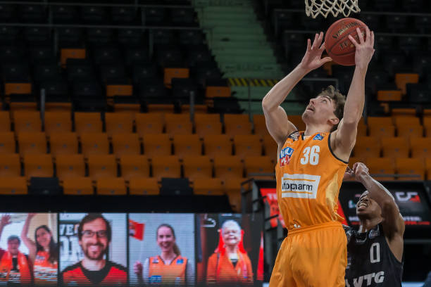 强调规训和 强调规训和