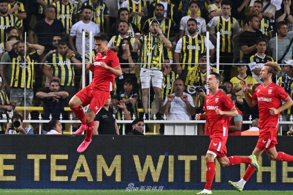 名与实的背 名与实的背